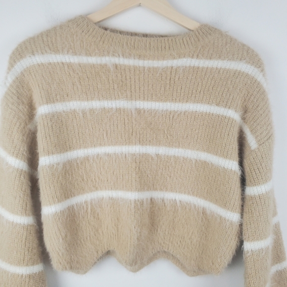 GIANNI Bini‎ Sweater Womens XS Tan Cream Cropped Stripe Knit Bell Sleeve - Picture 4 of 8
